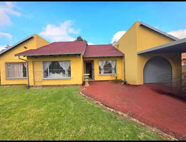 3 BEDROOM HOUSE FOR SALE IN DAWN PARK